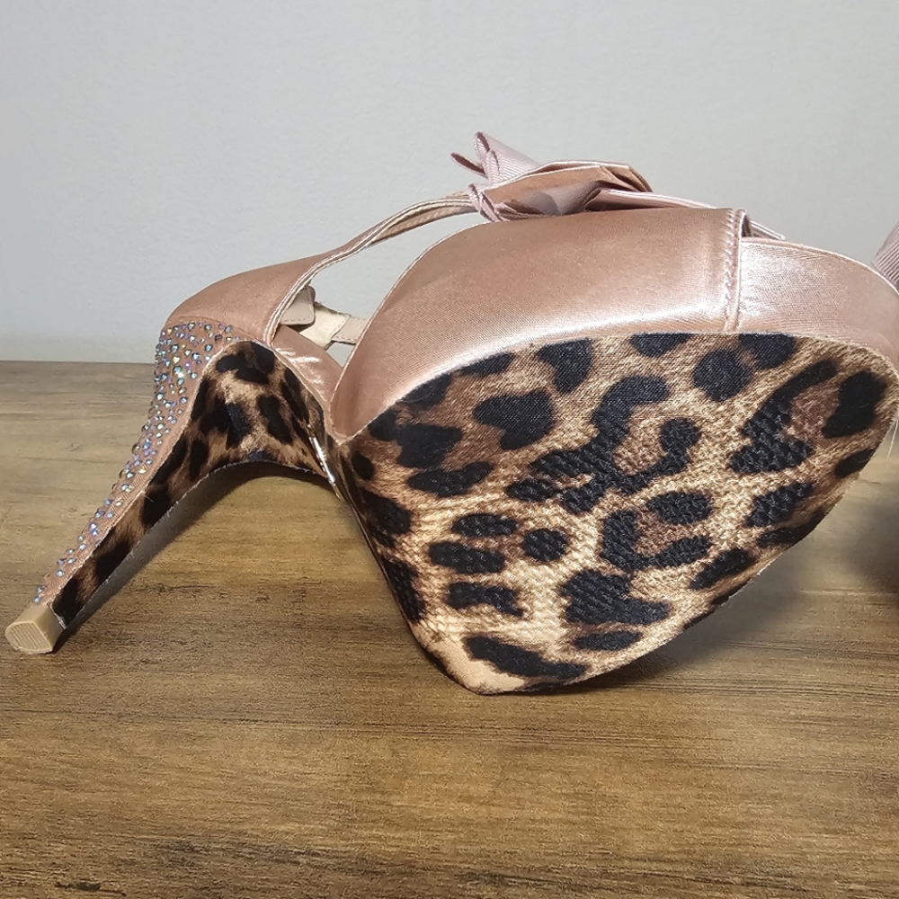 Betsey Johnson Iconnn-R Women's Blush Pink Satin Back Zip Bow Rhinestone Heels - Picture 11 of 14